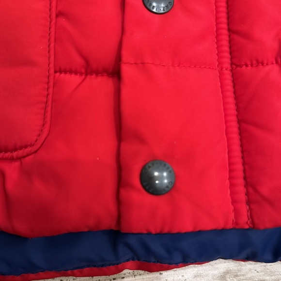 Baby gap Red Vest size 3T - Picture 2 of 8